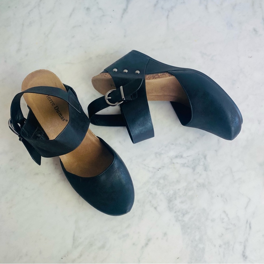 Pierre Dumas black leather chunky wedge sandal sz 11